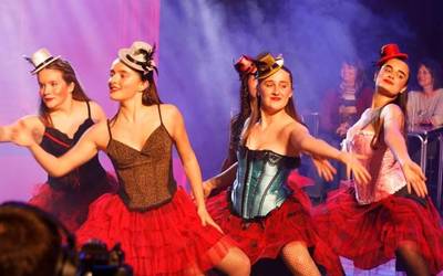 Bergarako 'Hala bazan!' ikuskizunean dantzatuko dute Kulunkako kideek