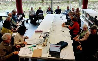 Elkarrizan: etengabe zaindu eta ureztatu beharreko landarea