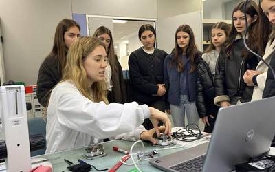 Emakume Zientzalarien Egunean, Almeneko ikasleek Fagor Automation bisitatu dute