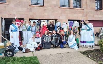 «Herria berriz atzartzen da ihauteriekin»