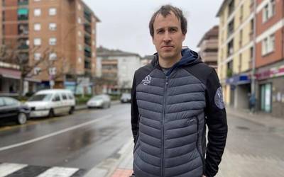 "Itxaroten gaude, enpresak lantegia zelan itxi negoziatzen"