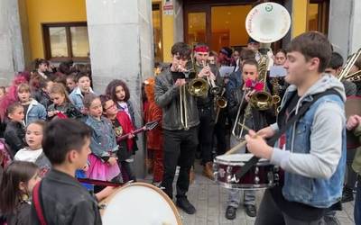 Kalejira rockeroa inauteriei ekiteko