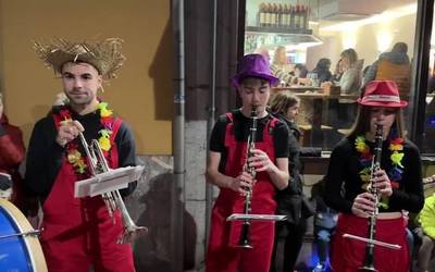 Musika eta kolorea Galtzagorrien eskutik