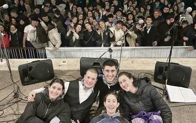 Begibide erromeria taldea: "Ermuan jotzeak poztasuna eta presioa eragiten digu"