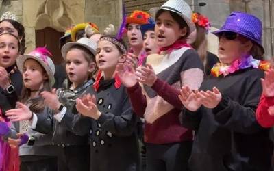 590 euro batu dituzte Harremanen aldeko kontzertu solidarioan