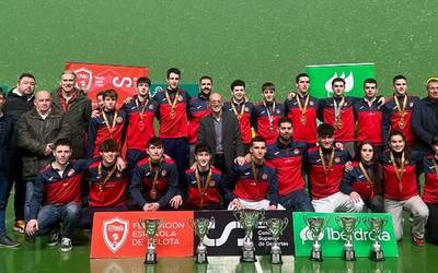 Goizuetako Salaberriatarrak eta Sunbillako Bertiz txapeldun Espainiako gazte mailako federazio arteko pilota txapelketan