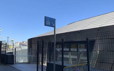 Hiru pertsona atxilotu dituzte Durangoko tren geltokian, Ermuan lapurretan egitea leporatuta