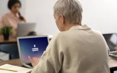 Martxan da enplegu inklusiboagoa sustatzeko 45+ programa