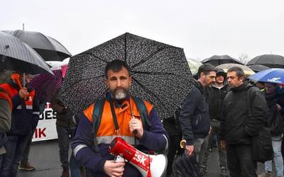 "Eurek sortutako zorra ordainarazi nahi digute langileoi"