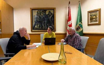 Kalean bizi diren pertsonei arreta emateko estrategia adostu dute Aiaraldean