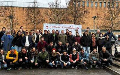 Lagunartean eta eroso kantuan egiteko, badator Herriarteko Txapelketa