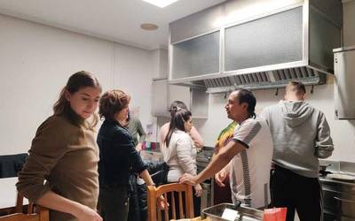 Torrada lehiaketa egin dute Eskoriatzako Auzoko eta Berbalagun taldeko kideek