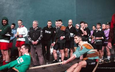 600 kiloko txapela ere lor dezakete Beti Gazteko mutilek larunbatean Abadiñon