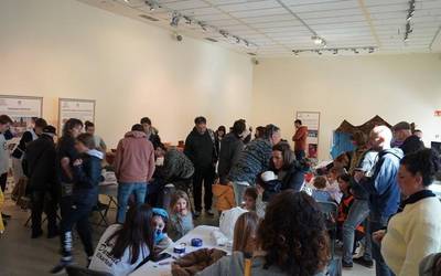 Darahlik antolatutako tailerrekin gozatu dute hainbat umek