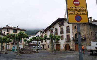 Gobernuak zazpi lanetarako laguntzak erreserban utzi ditu