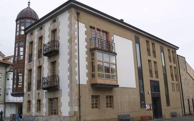 Udalak teknikari baten lan egutegia aldatu du