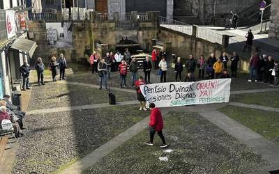 Pentsio arrakala eta M17ko greba hizpide