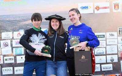 Larrate Trail mendi lasterketa irabazi du Ane Elzaurdia beratarrak