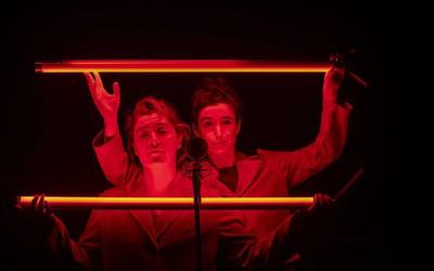 'Nor naizen baneki' antzezlana izango da ikusgai ostiralean Aita Marin