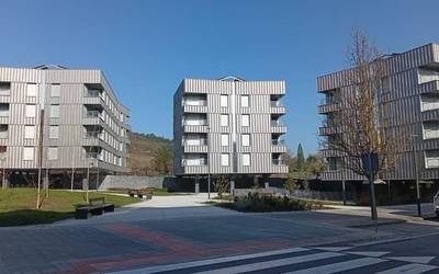 Amurrioko Udalak etxebizitza-politika indartuko du udal-plan berri batekin eta 60 BOE erregimen sozialean entregatuz