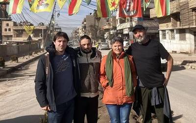 «Rojavan iraultzak jarraitzen du»