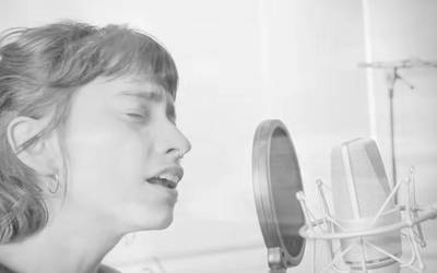 Ikusgai dago Idoia Asurmendik egin duen Martxoaren 3aren omenezko kantuaren bideoklipa