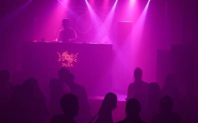 Musika elektronikoarekin gozatu dute Arrasateko gaztetxean