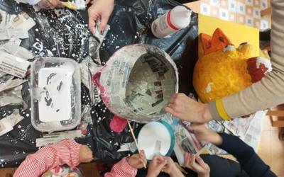 Haur eta nagusi, denok auzolanean