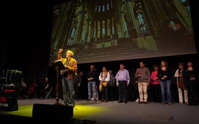 50 urtez, justiziaren zain