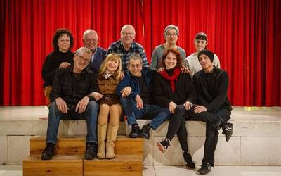 Antzerki laburren jardunaldiak orain euskaraz ere bai