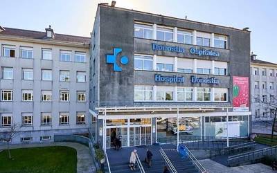 UK11 lineako 07:10eko autobusa muga-mugan egunero Donostia Ospitalerako bidean