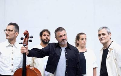 Loraldia jaialdiko bederatzi ikuskizunen sarrerak zozkatuko ditu Aiaraldea Komunikabideak