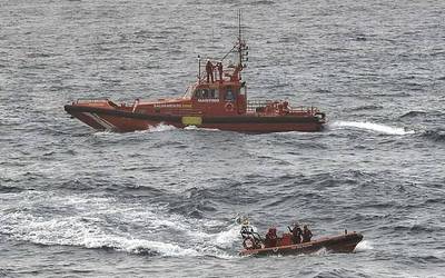 Bizirik atera da Elvillarreko neska bat, itsasora erori ondoren