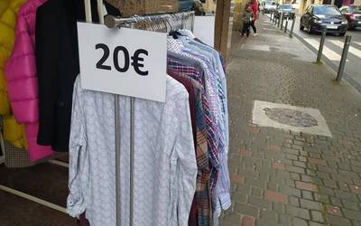 Dendariek merkaldiaren errematea atzeratu dute