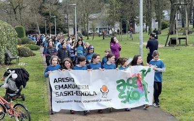 Begoña Eraña eta Tril Emakume Taldea omendu dituzte Aresko martxan