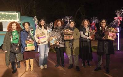 Leioako Ahotsak-ek omenaldia egin die historian ikusezin bihurtutako emakumeei Elexaldeko Errotan