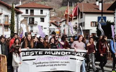 [ARGAZKIAK] Leitzaldean eta Urumealdean ere kalera atera dira martxoaren 8an