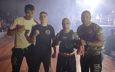 Bi garaipen erdietsi dituzte Zumaiako boxeolariek Arrasateko borrokaldietan