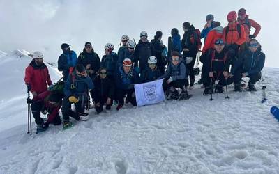 Pirinioetan ibili dira hainbat lagun Anaitasunarekin