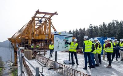 AHTren Bergarako lotuneko bost zatietatik bi amaituta eta beste hiru azken gauzatze-fasean daudela berri eman du Oscar Puentek