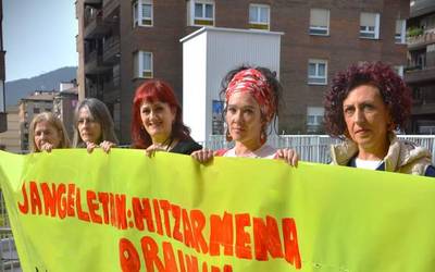 "Jantokien zerbitzua prekarioa den bitartean, umeek zerbitzu prekarioa jasoko dute"