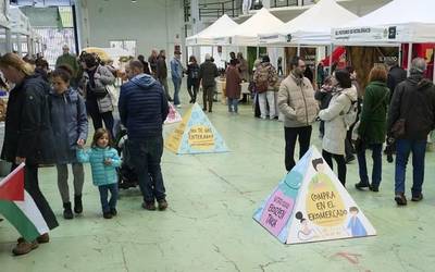 Ekomerkatuak sei urte bete ditu