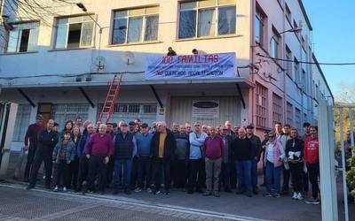 Zeuseko garajeen jabeek Abadiñoko Udal Gobernuari leporatu diote birkalifikazioa "elkarrizketarik gabe" egitea