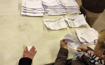 Herriko bozak izanen dituzte igandean Saran eta Senperen