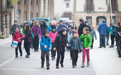 Arrola Mendik antolatuta, Eskolarteko ibilaldi neurtuak domekan