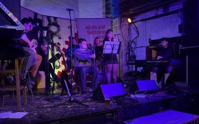 Hitzaldia eta musika emanaldia uztartu dituzte kartzela zaharrean