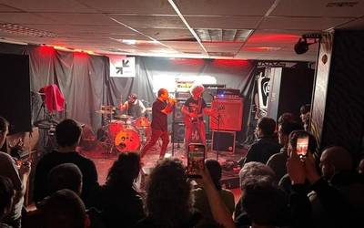 Hiru Haundiak taldearen 'Martxoak 3' abestia