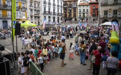 Ausarta Egunak elkartasuna eta babesa batuko ditu Leioan