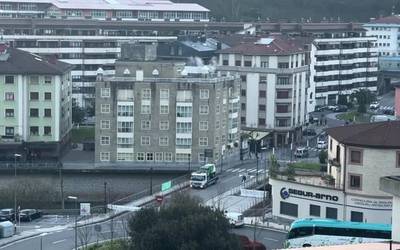 Lanerako sarrera ordua oztopatu dute piketeek