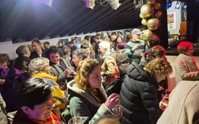 [ARGAZKI GALERIA]: Elorrioko merkatarien galak glamourrez jantzi du Arriola